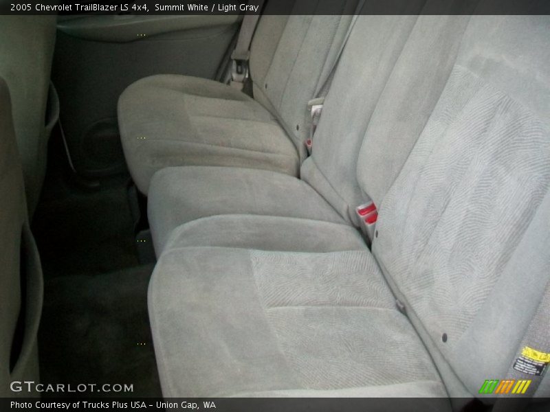 Summit White / Light Gray 2005 Chevrolet TrailBlazer LS 4x4