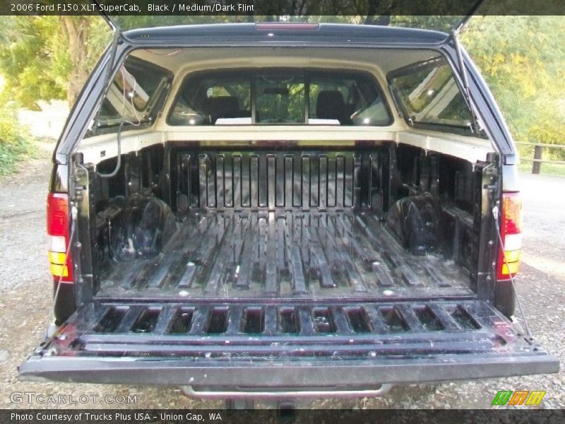 Black / Medium/Dark Flint 2006 Ford F150 XLT SuperCab