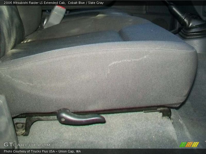 Cobalt Blue / Slate Gray 2006 Mitsubishi Raider LS Extended Cab