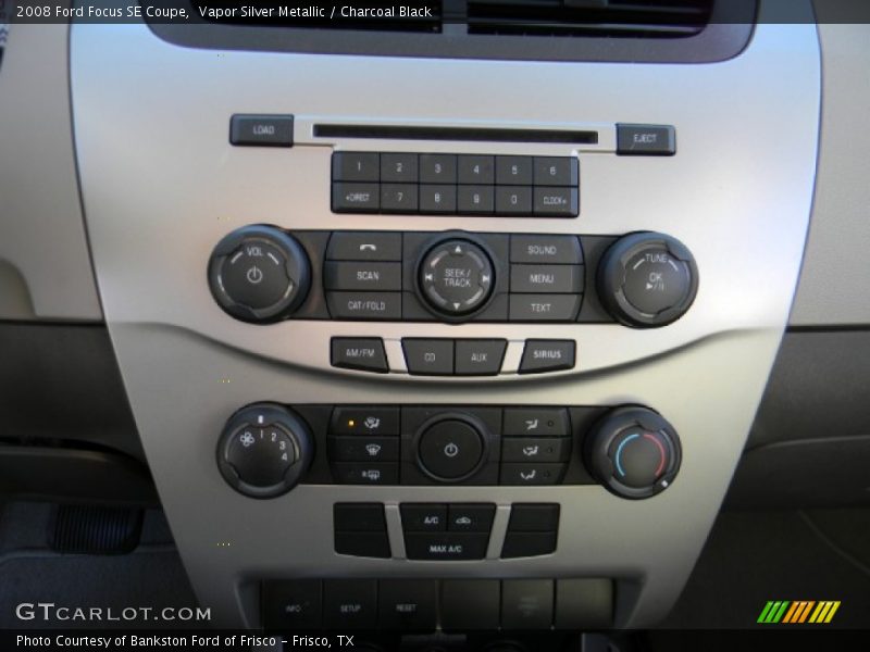 Vapor Silver Metallic / Charcoal Black 2008 Ford Focus SE Coupe