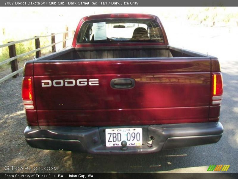Dark Garnet Red Pearl / Dark Slate Gray 2002 Dodge Dakota SXT Club Cab