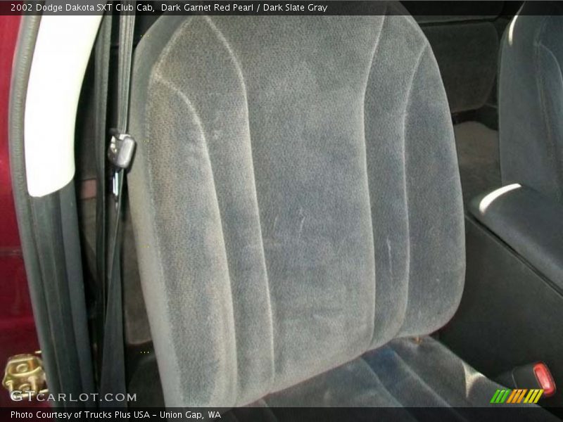 Dark Garnet Red Pearl / Dark Slate Gray 2002 Dodge Dakota SXT Club Cab