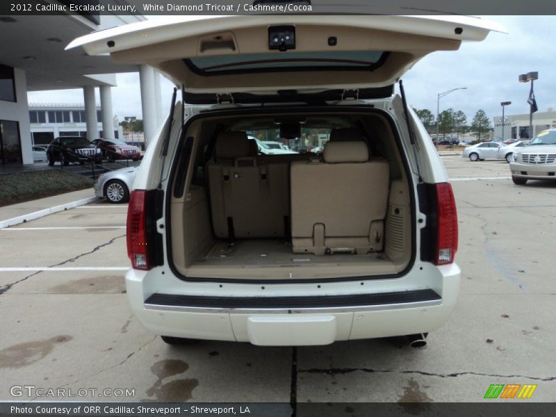  2012 Escalade Luxury Trunk