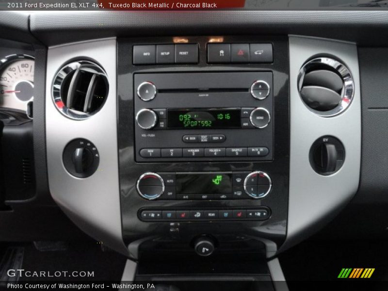 Tuxedo Black Metallic / Charcoal Black 2011 Ford Expedition EL XLT 4x4