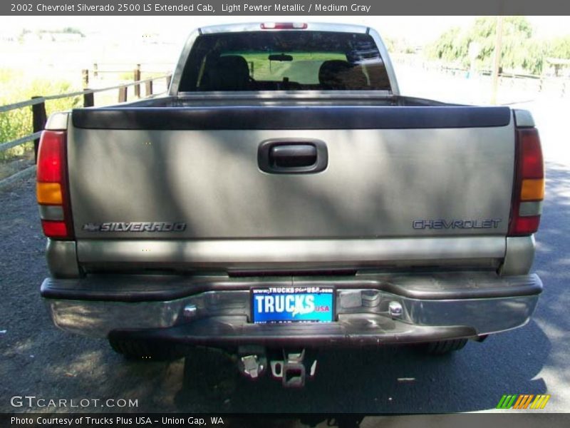 Light Pewter Metallic / Medium Gray 2002 Chevrolet Silverado 2500 LS Extended Cab