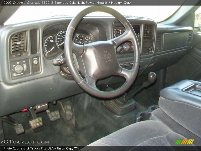Light Pewter Metallic / Medium Gray 2002 Chevrolet Silverado 2500 LS Extended Cab