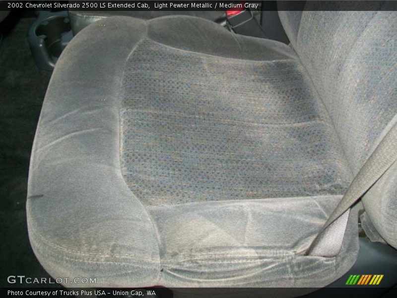 Light Pewter Metallic / Medium Gray 2002 Chevrolet Silverado 2500 LS Extended Cab