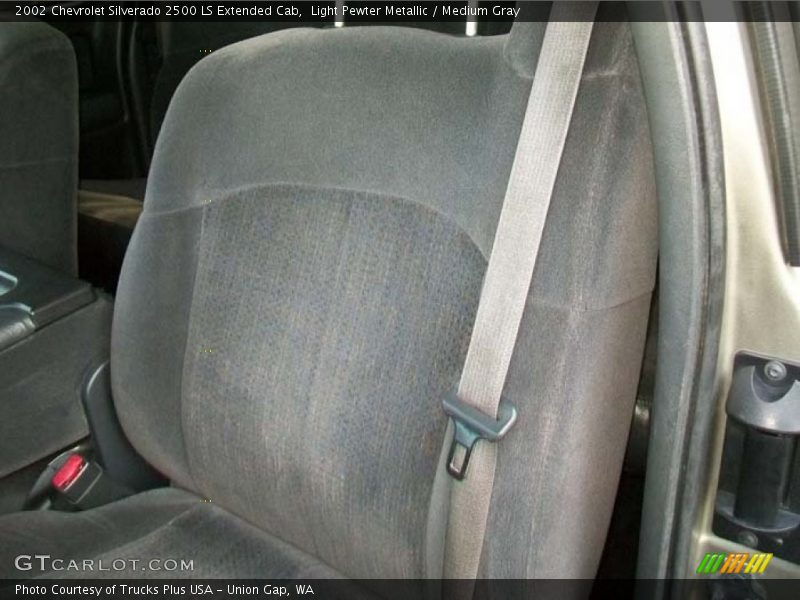 Light Pewter Metallic / Medium Gray 2002 Chevrolet Silverado 2500 LS Extended Cab