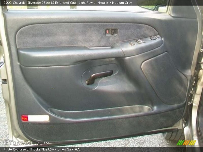 Light Pewter Metallic / Medium Gray 2002 Chevrolet Silverado 2500 LS Extended Cab