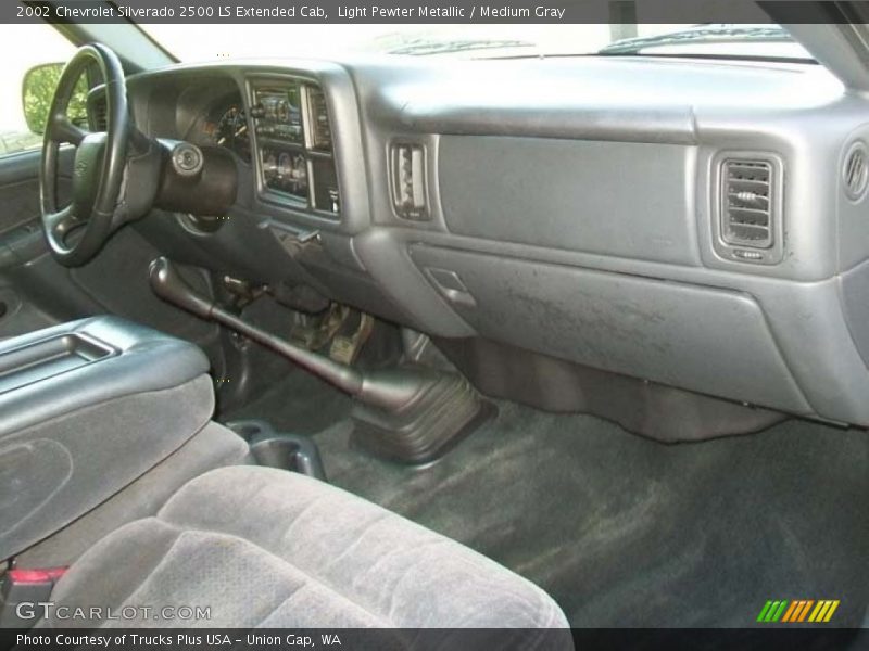 Light Pewter Metallic / Medium Gray 2002 Chevrolet Silverado 2500 LS Extended Cab