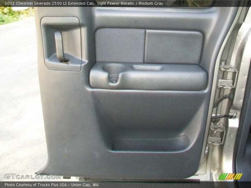 Light Pewter Metallic / Medium Gray 2002 Chevrolet Silverado 2500 LS Extended Cab