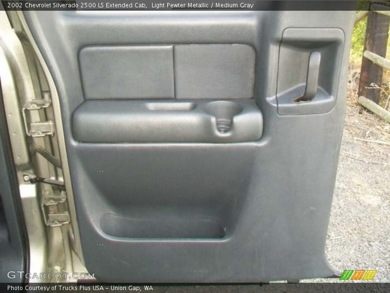 Light Pewter Metallic / Medium Gray 2002 Chevrolet Silverado 2500 LS Extended Cab