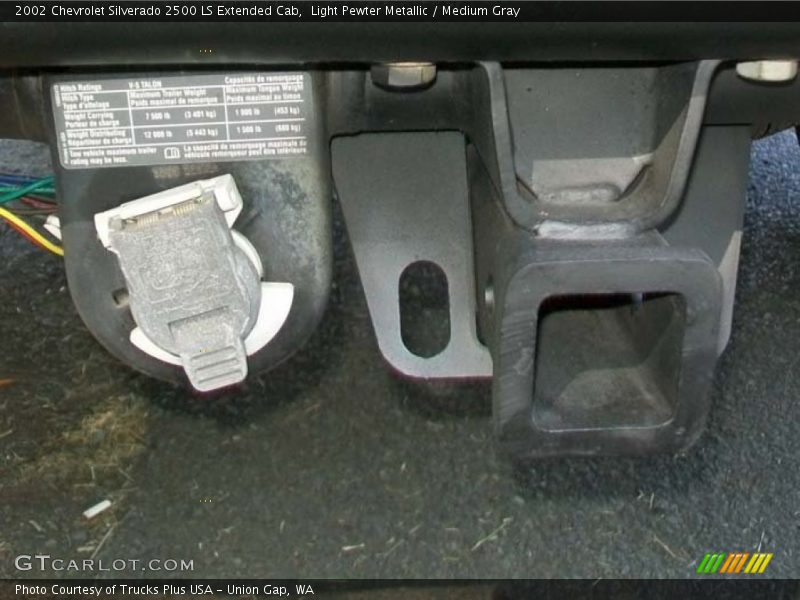 Light Pewter Metallic / Medium Gray 2002 Chevrolet Silverado 2500 LS Extended Cab