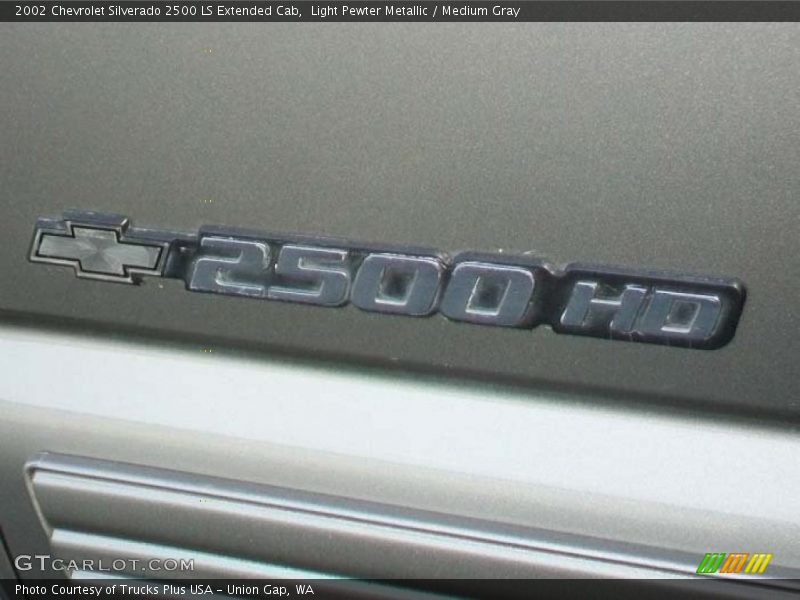 Light Pewter Metallic / Medium Gray 2002 Chevrolet Silverado 2500 LS Extended Cab