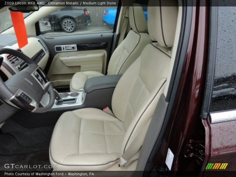 Front Seat of 2009 MKX AWD