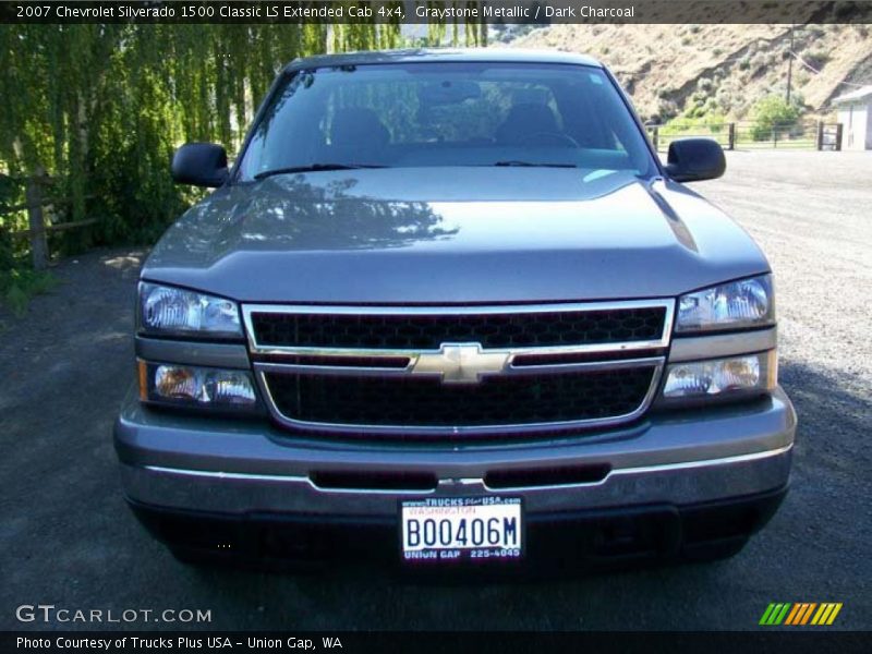 Graystone Metallic / Dark Charcoal 2007 Chevrolet Silverado 1500 Classic LS Extended Cab 4x4