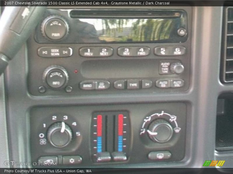 Graystone Metallic / Dark Charcoal 2007 Chevrolet Silverado 1500 Classic LS Extended Cab 4x4
