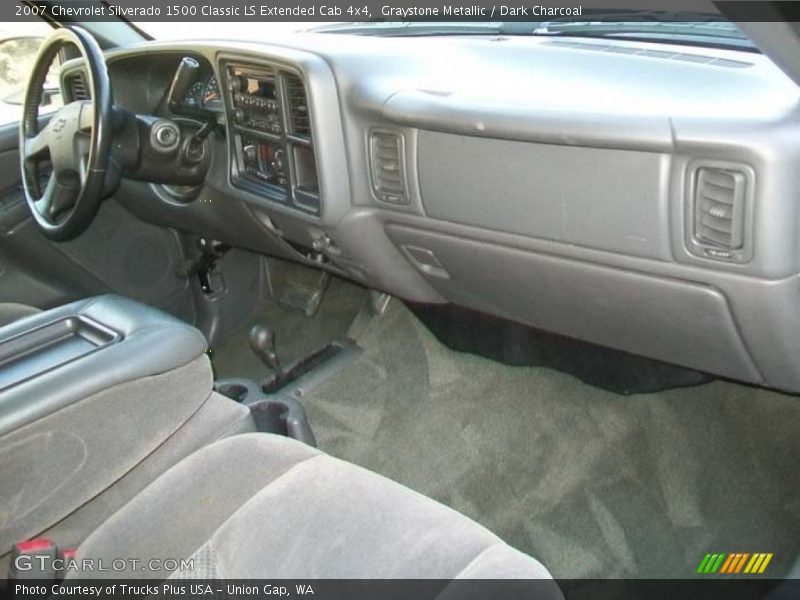 Graystone Metallic / Dark Charcoal 2007 Chevrolet Silverado 1500 Classic LS Extended Cab 4x4