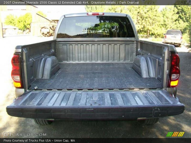 Graystone Metallic / Dark Charcoal 2007 Chevrolet Silverado 1500 Classic LS Extended Cab 4x4