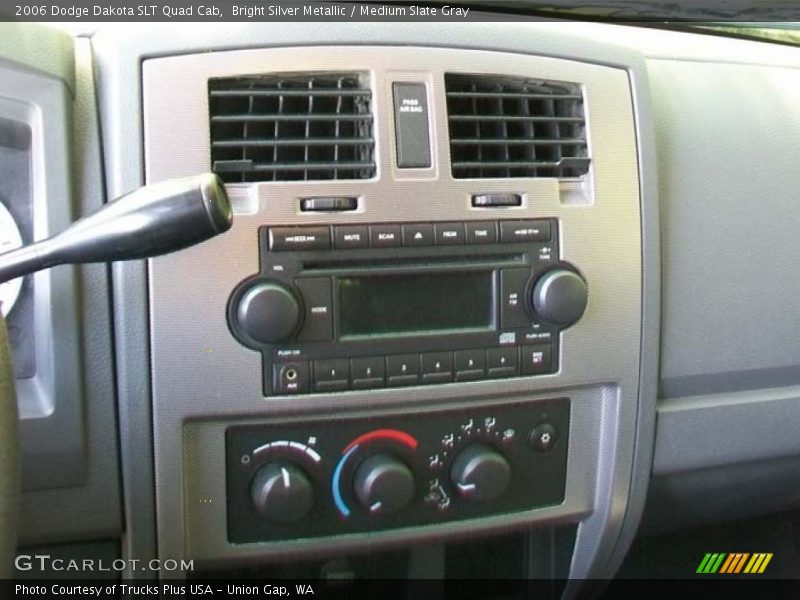 Bright Silver Metallic / Medium Slate Gray 2006 Dodge Dakota SLT Quad Cab