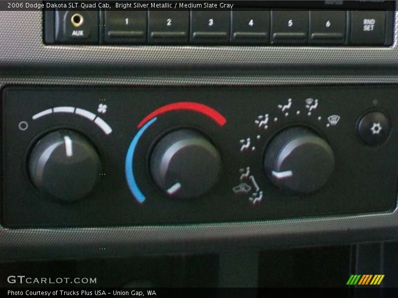 Bright Silver Metallic / Medium Slate Gray 2006 Dodge Dakota SLT Quad Cab