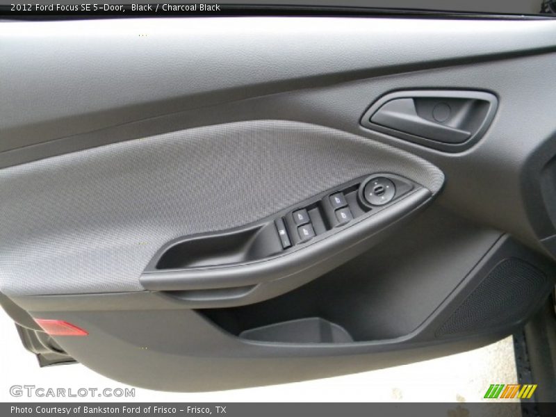 Black / Charcoal Black 2012 Ford Focus SE 5-Door