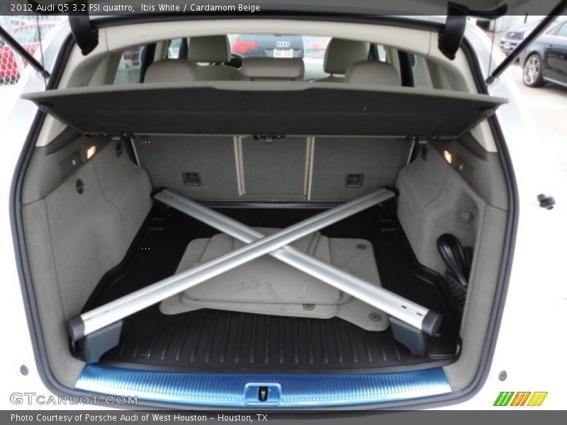  2012 Q5 3.2 FSI quattro Trunk