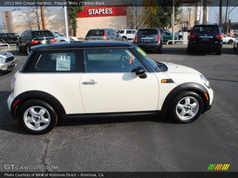 Pepper White / Carbon Black 2011 Mini Cooper Hardtop