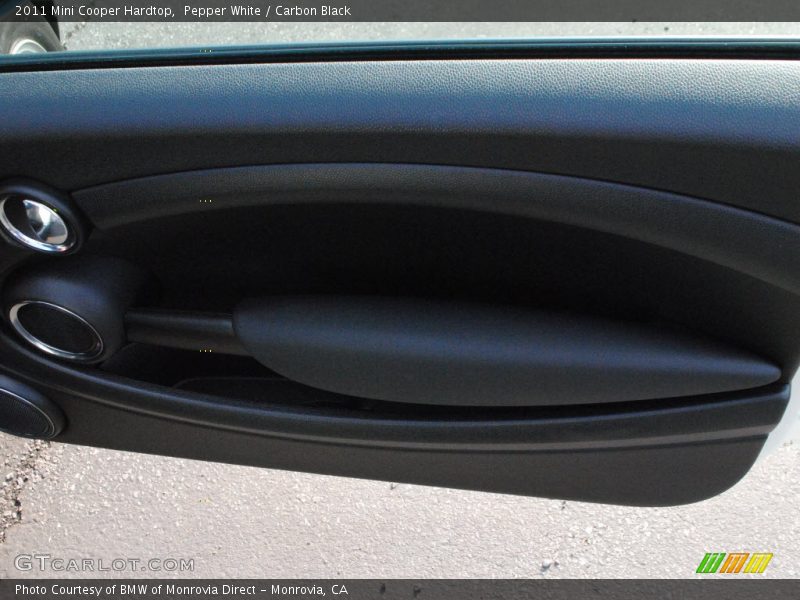 Pepper White / Carbon Black 2011 Mini Cooper Hardtop