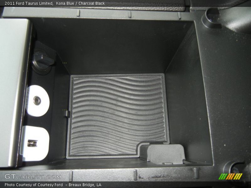 Kona Blue / Charcoal Black 2011 Ford Taurus Limited