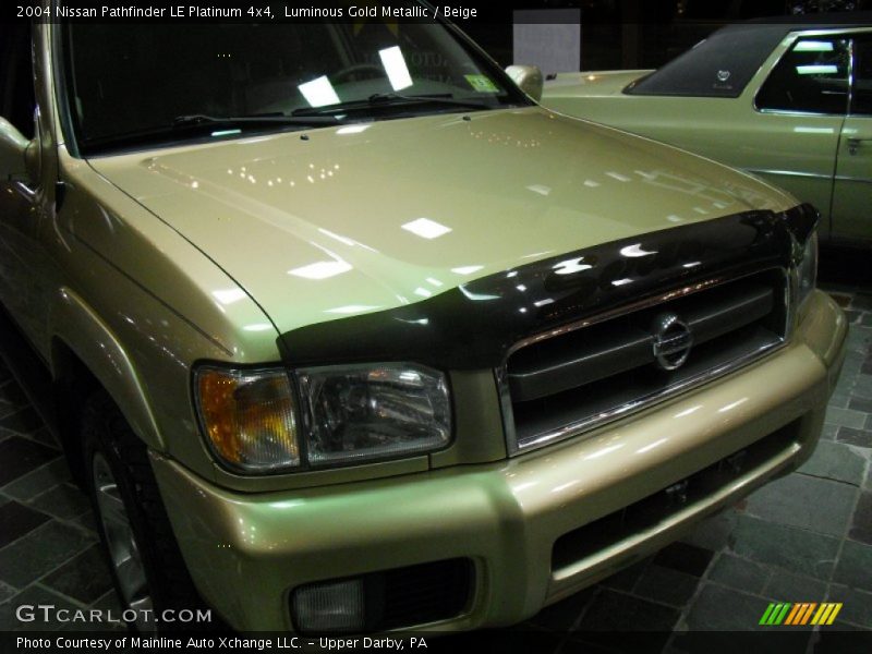 Luminous Gold Metallic / Beige 2004 Nissan Pathfinder LE Platinum 4x4