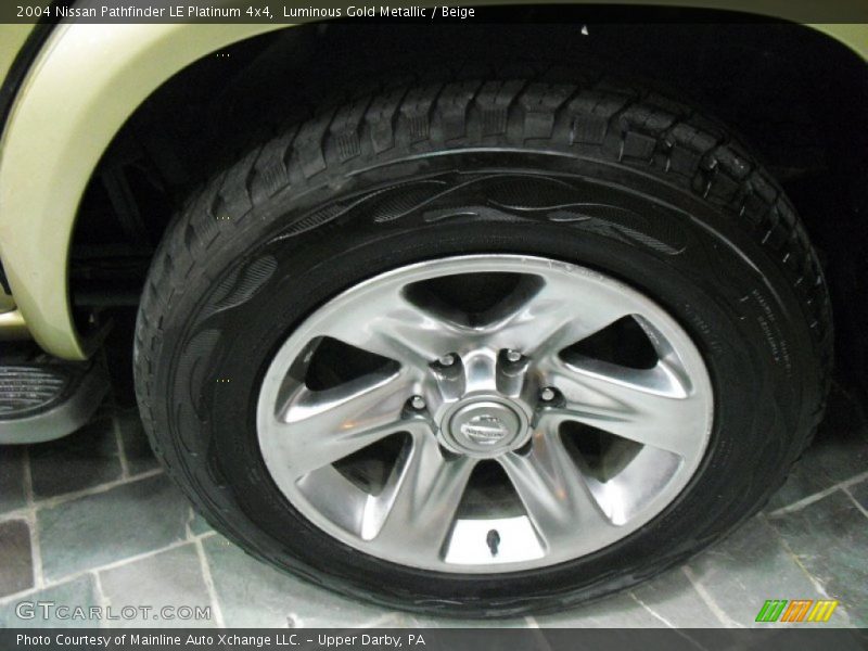 Luminous Gold Metallic / Beige 2004 Nissan Pathfinder LE Platinum 4x4