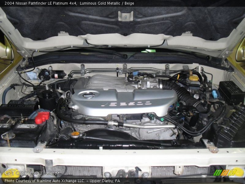 Luminous Gold Metallic / Beige 2004 Nissan Pathfinder LE Platinum 4x4
