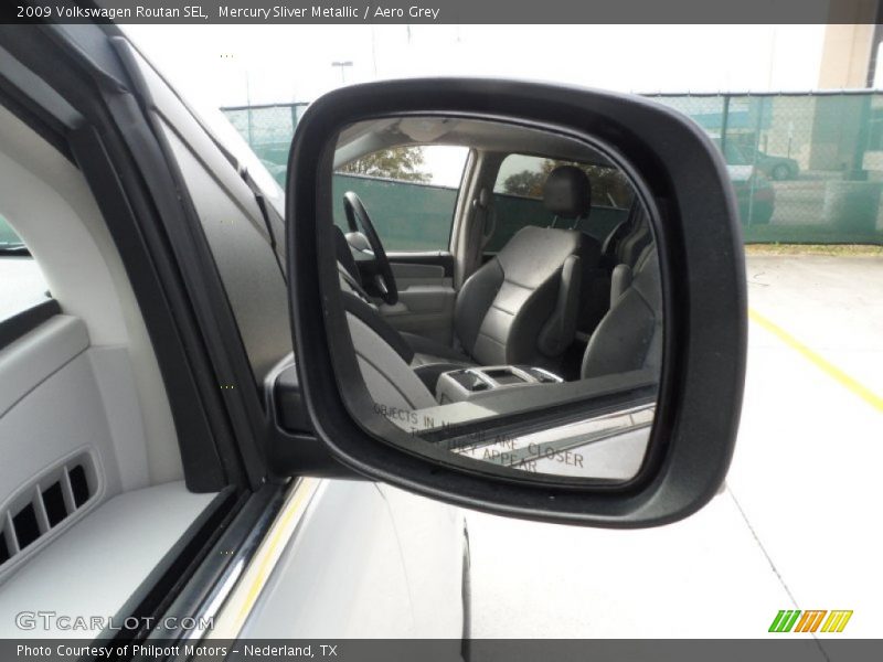 Mercury Sliver Metallic / Aero Grey 2009 Volkswagen Routan SEL