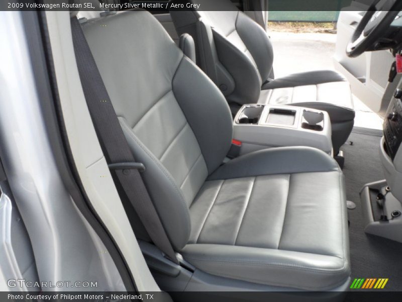 Mercury Sliver Metallic / Aero Grey 2009 Volkswagen Routan SEL