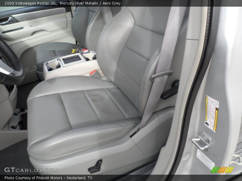 Mercury Sliver Metallic / Aero Grey 2009 Volkswagen Routan SEL