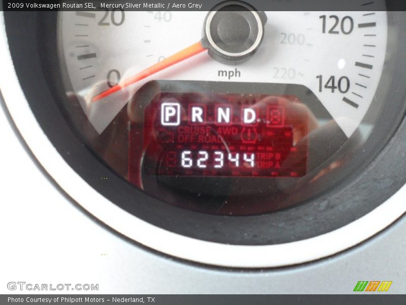 Mercury Sliver Metallic / Aero Grey 2009 Volkswagen Routan SEL