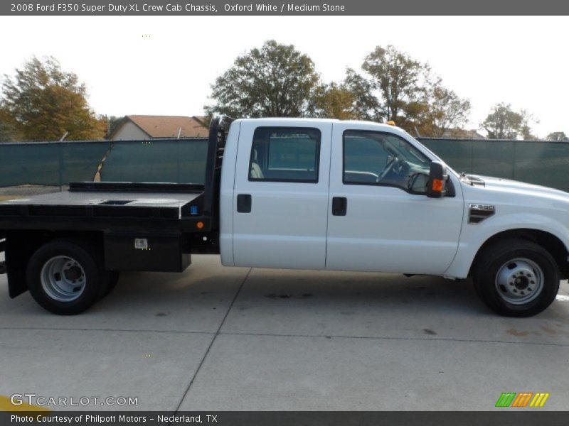 Oxford White / Medium Stone 2008 Ford F350 Super Duty XL Crew Cab Chassis