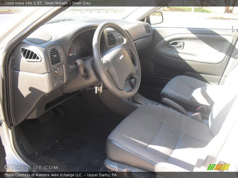 Silver Metallic / Silver Grey 2000 Volvo S40 1.9T