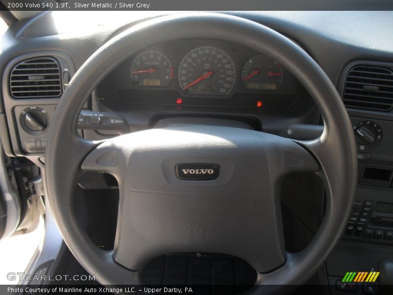 Silver Metallic / Silver Grey 2000 Volvo S40 1.9T