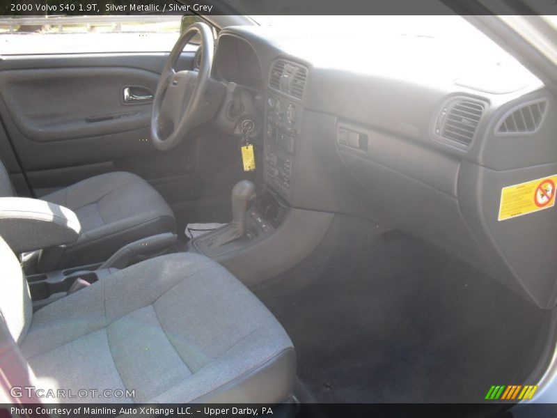 Silver Metallic / Silver Grey 2000 Volvo S40 1.9T