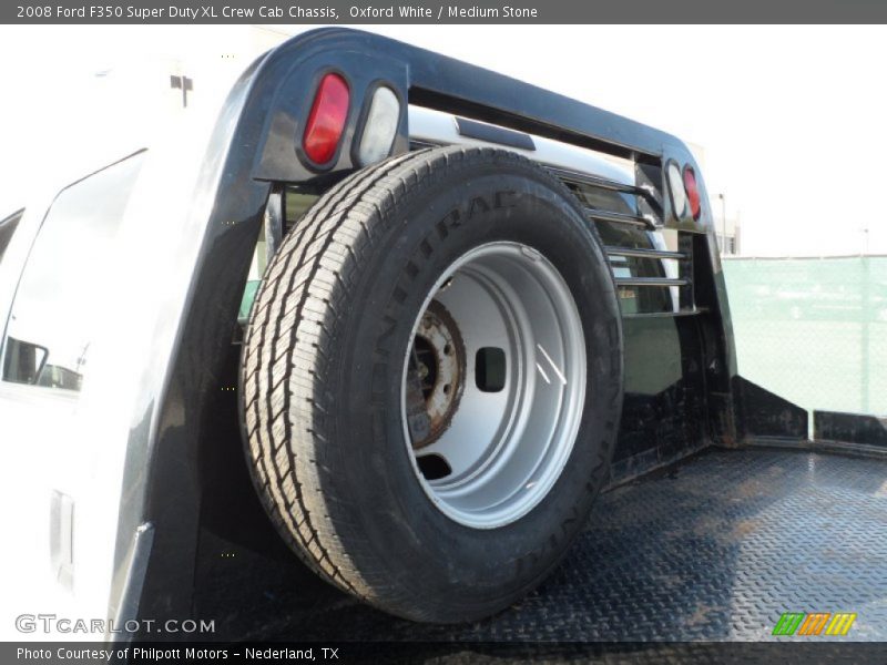 Oxford White / Medium Stone 2008 Ford F350 Super Duty XL Crew Cab Chassis