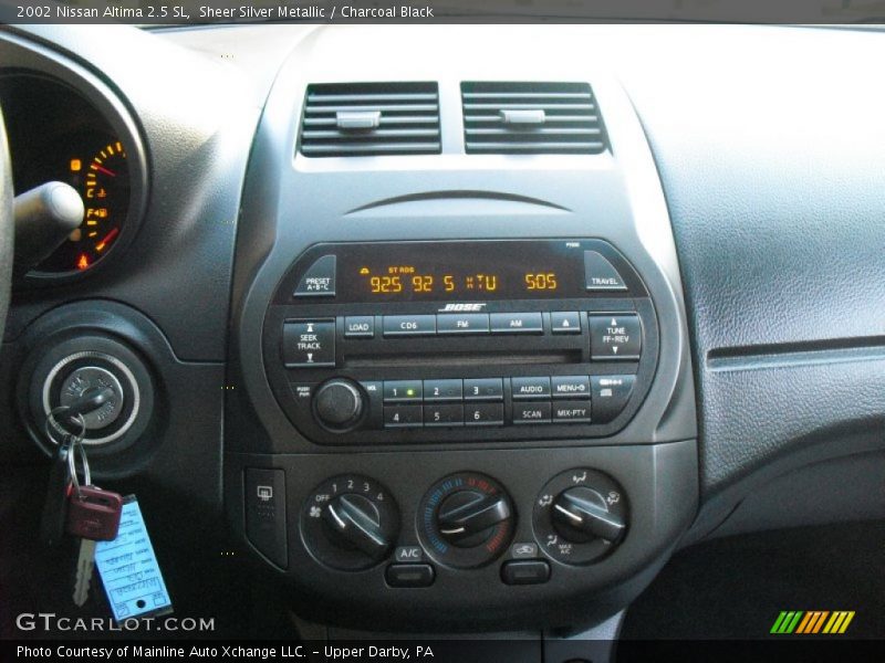 Sheer Silver Metallic / Charcoal Black 2002 Nissan Altima 2.5 SL