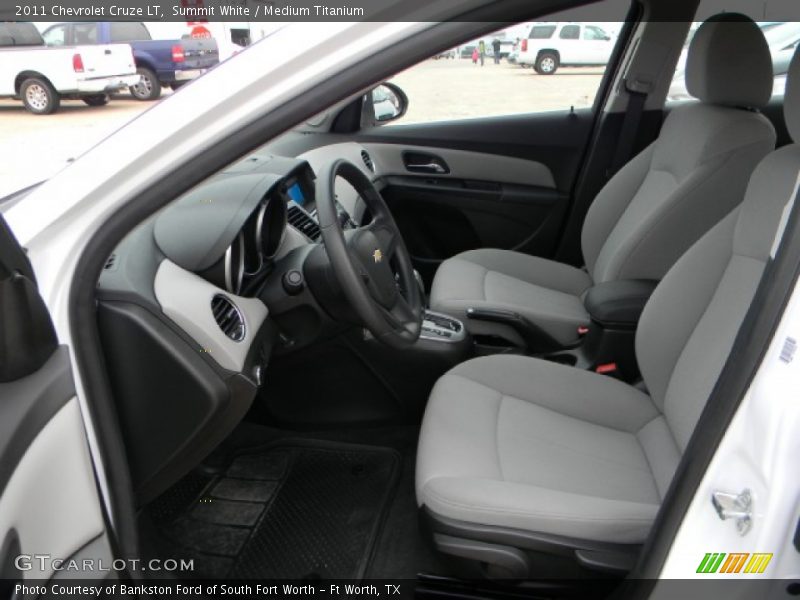 Summit White / Medium Titanium 2011 Chevrolet Cruze LT