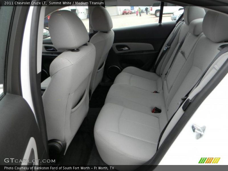 Summit White / Medium Titanium 2011 Chevrolet Cruze LT