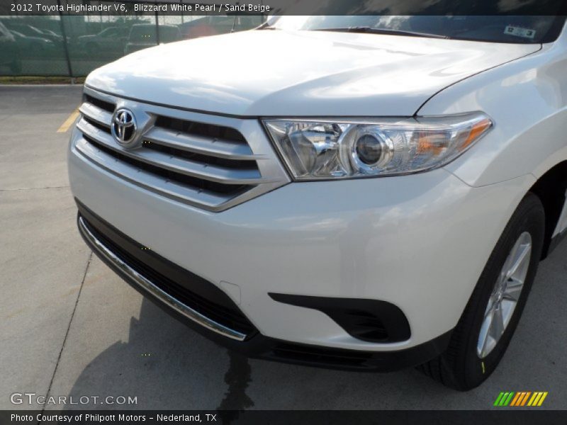 Blizzard White Pearl / Sand Beige 2012 Toyota Highlander V6