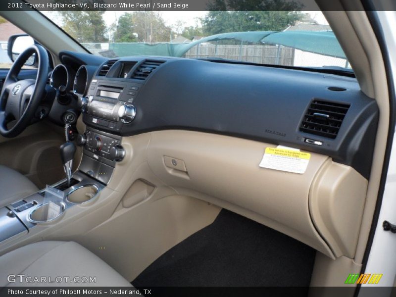 Blizzard White Pearl / Sand Beige 2012 Toyota Highlander V6