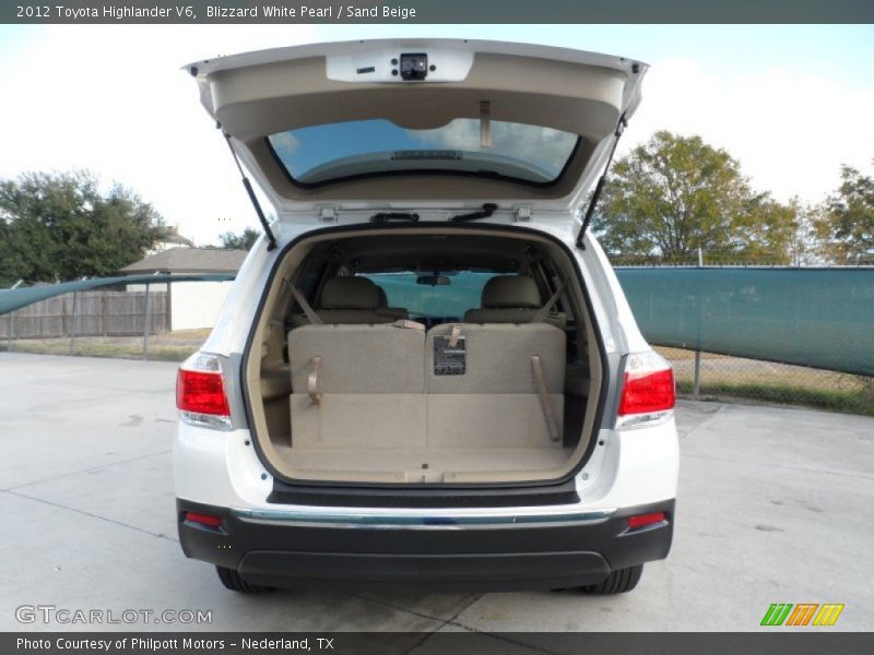 Blizzard White Pearl / Sand Beige 2012 Toyota Highlander V6