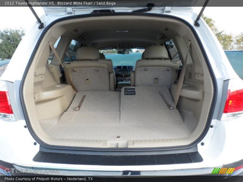 Blizzard White Pearl / Sand Beige 2012 Toyota Highlander V6