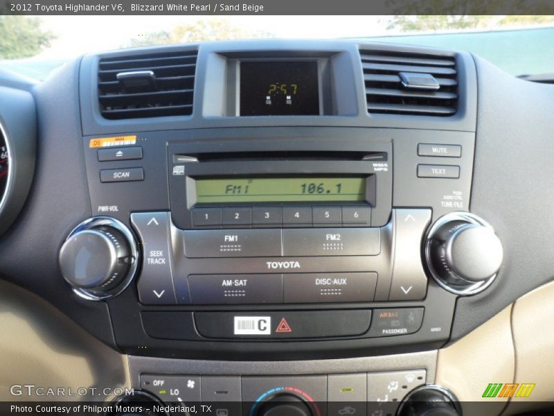 Blizzard White Pearl / Sand Beige 2012 Toyota Highlander V6